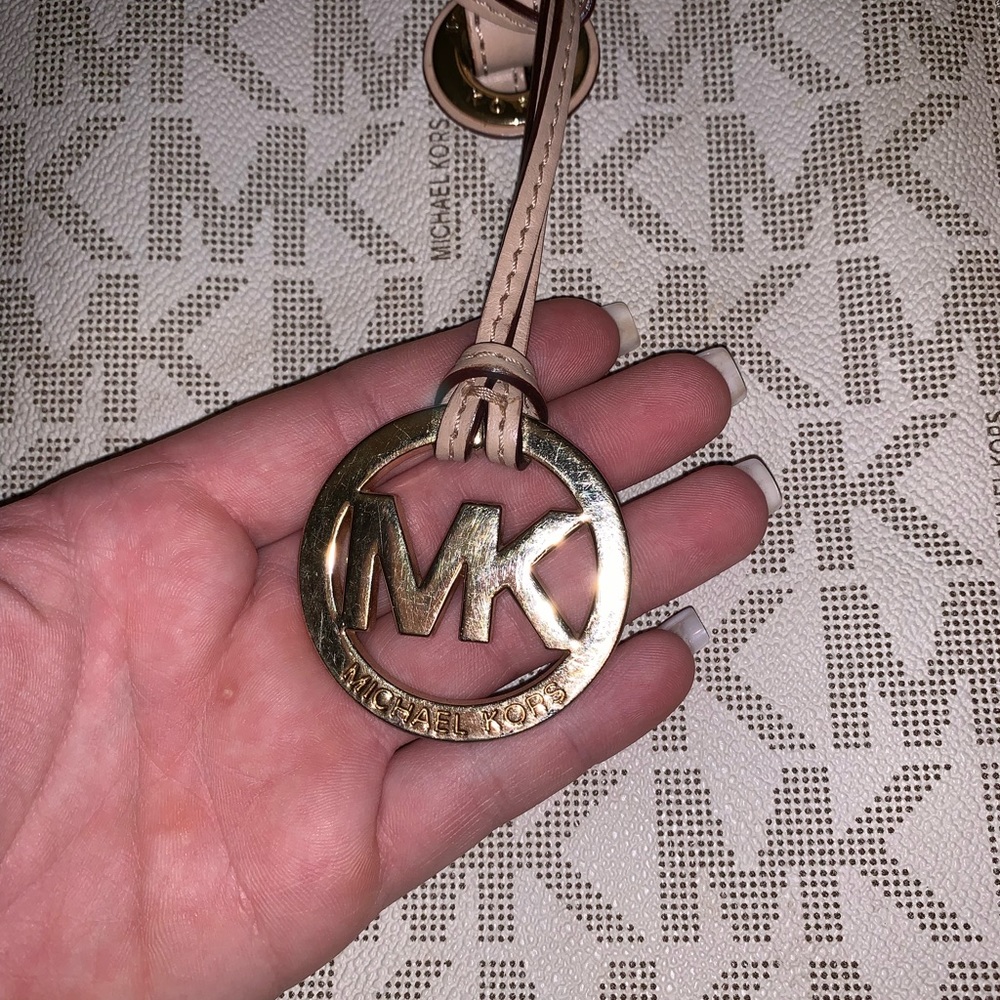 MK Tote - Picture 5 of 6